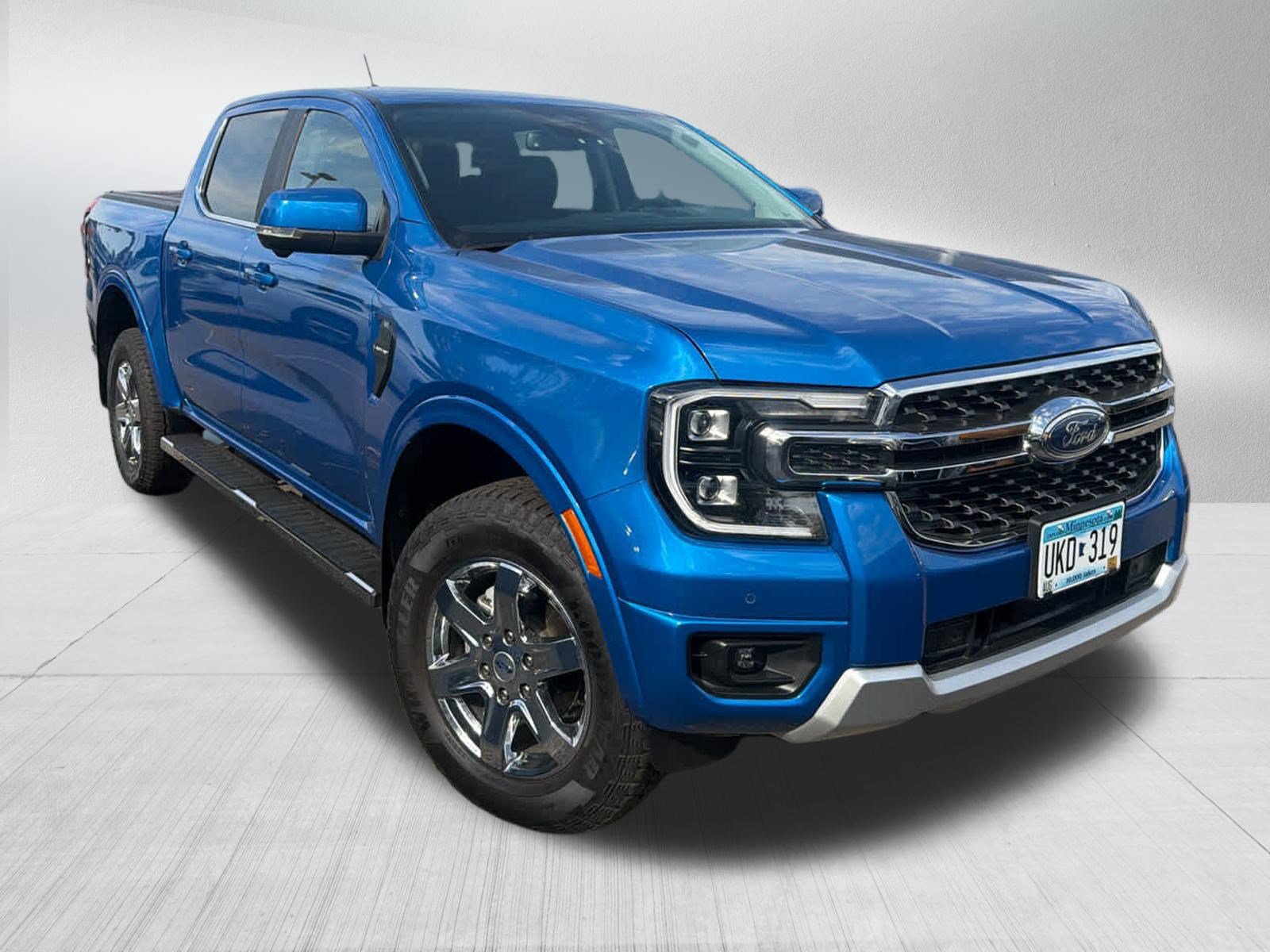 Used 2025 Ford Ranger Lariat w/ FX4 Off-Road Package AWD/4WD image 2