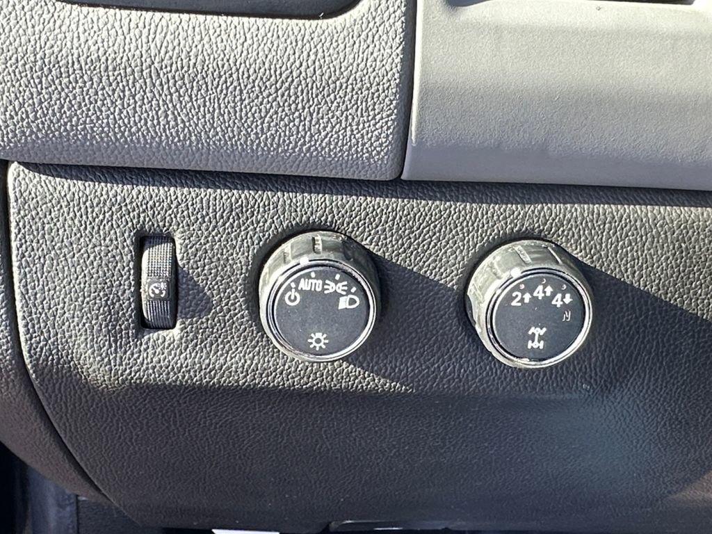 Used 2021 Chevrolet Colorado W/T w/ Custom Special Edition image 19