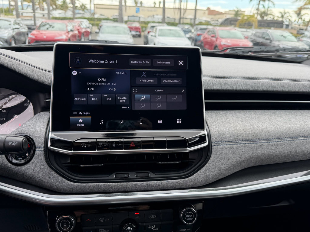 Used 2024 Jeep Compass Latitude AWD/4WD image 11