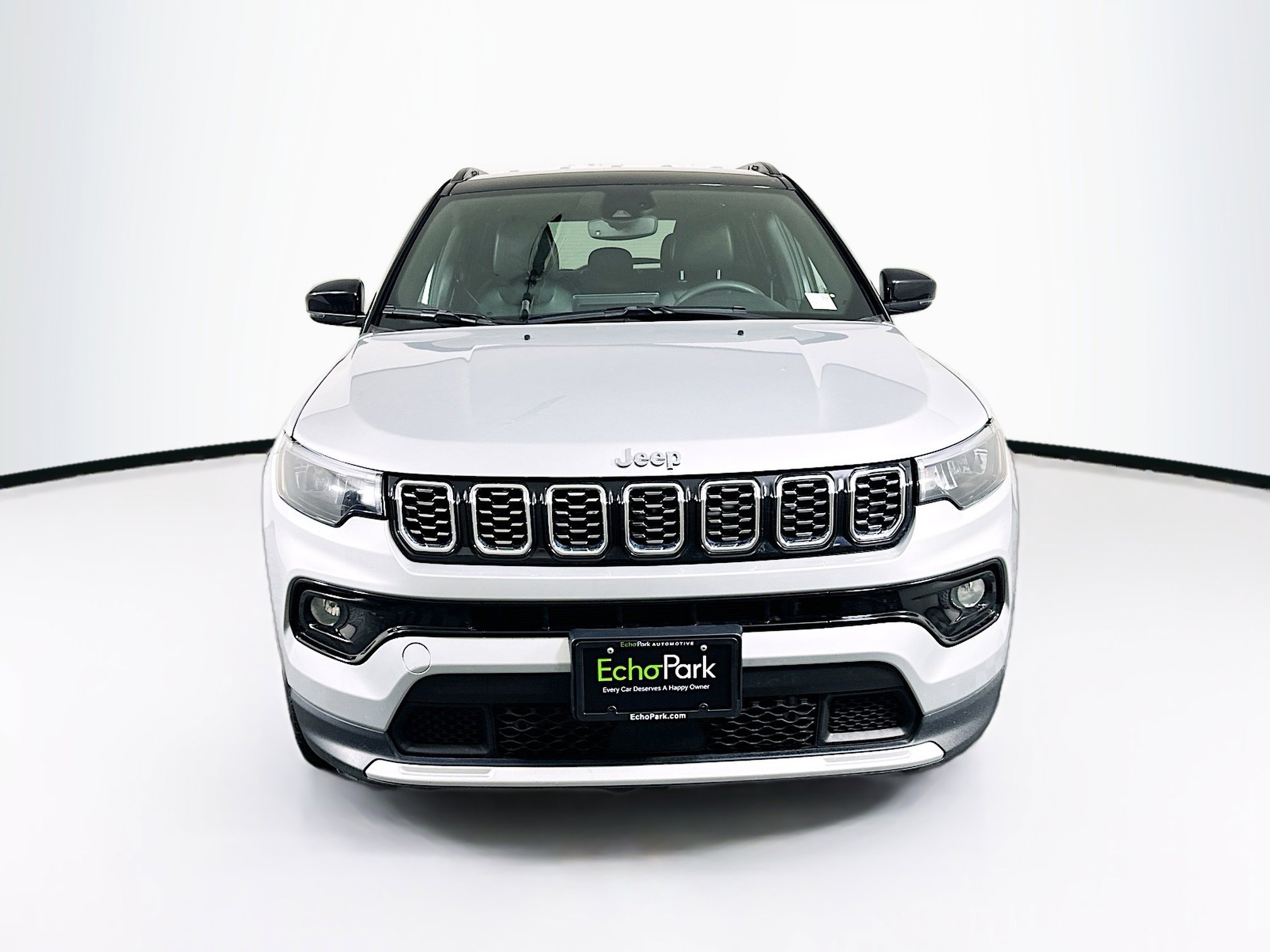 Used 2025 Jeep Compass Limited image 2