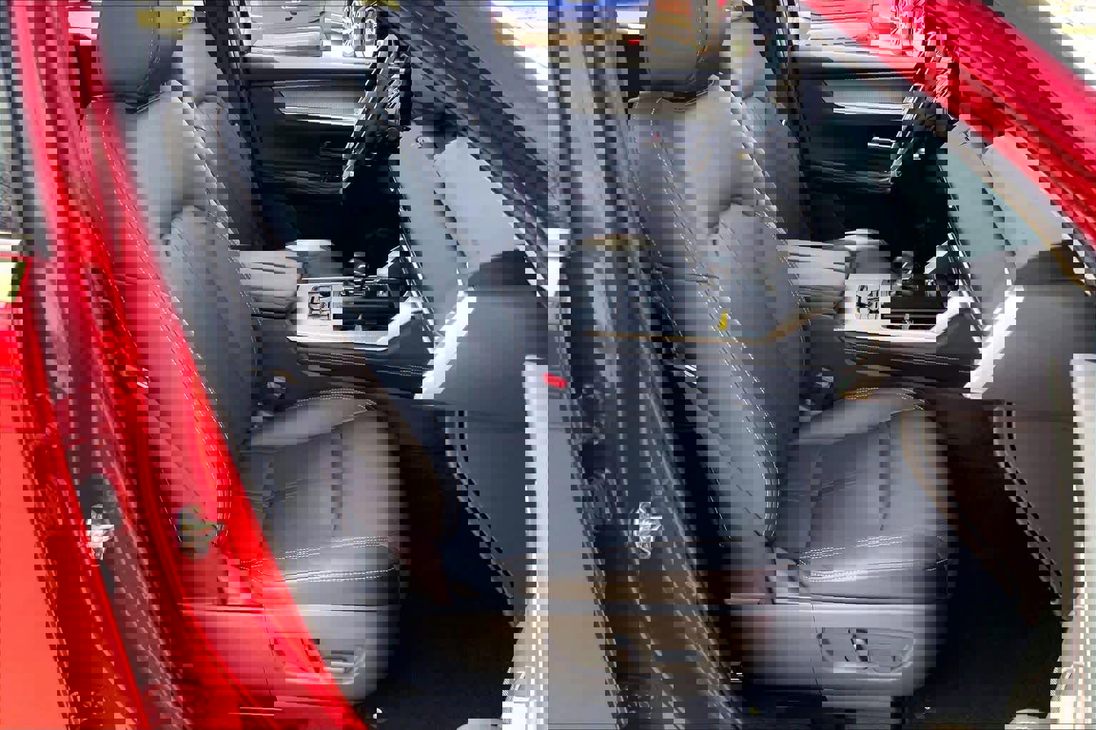 Used 2025 MAZDA CX-90 3.3 Turbo w/ Premium Sport Pkg image 9