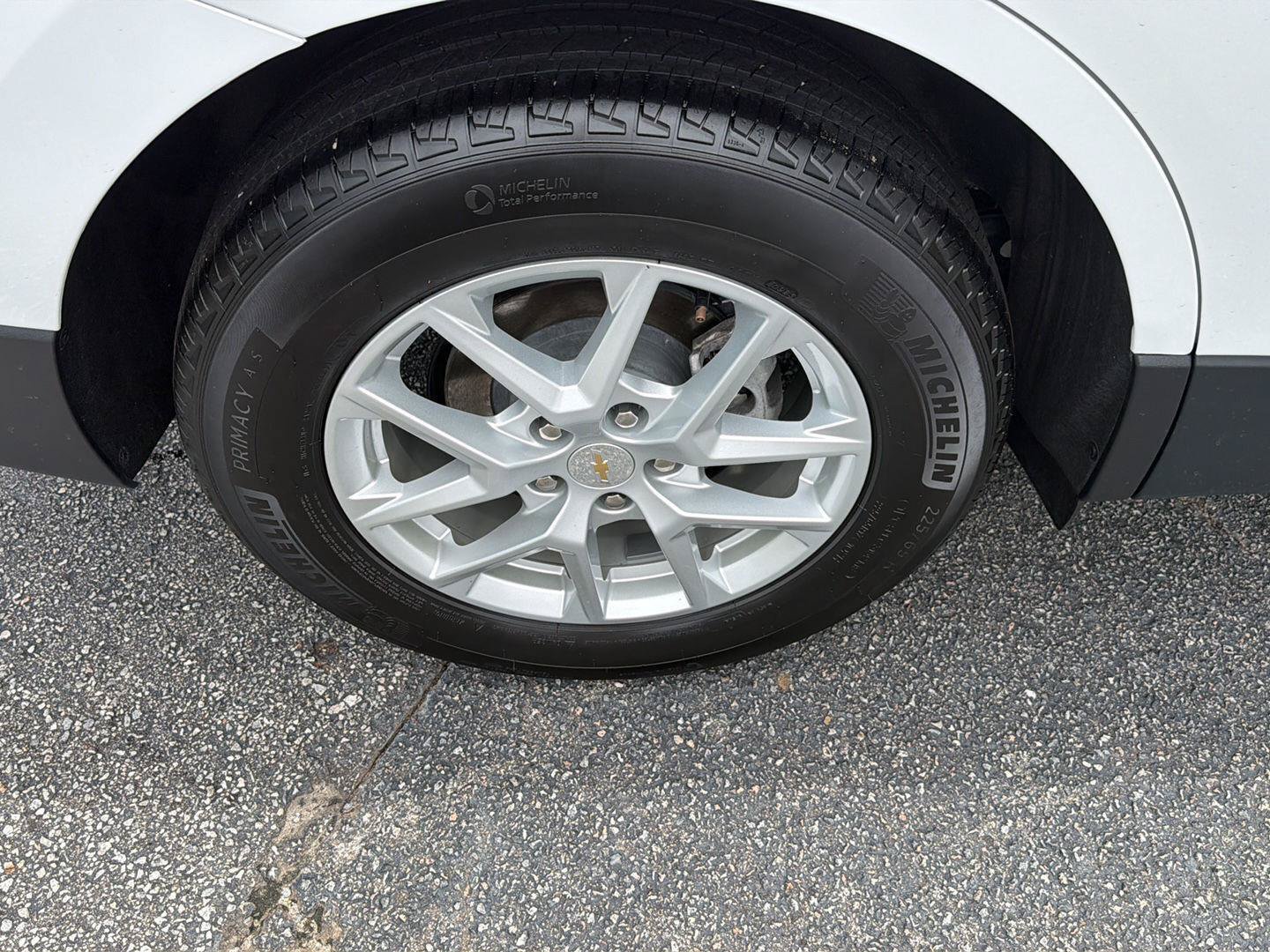 Used 2023 Chevrolet Equinox LT FWD image 38
