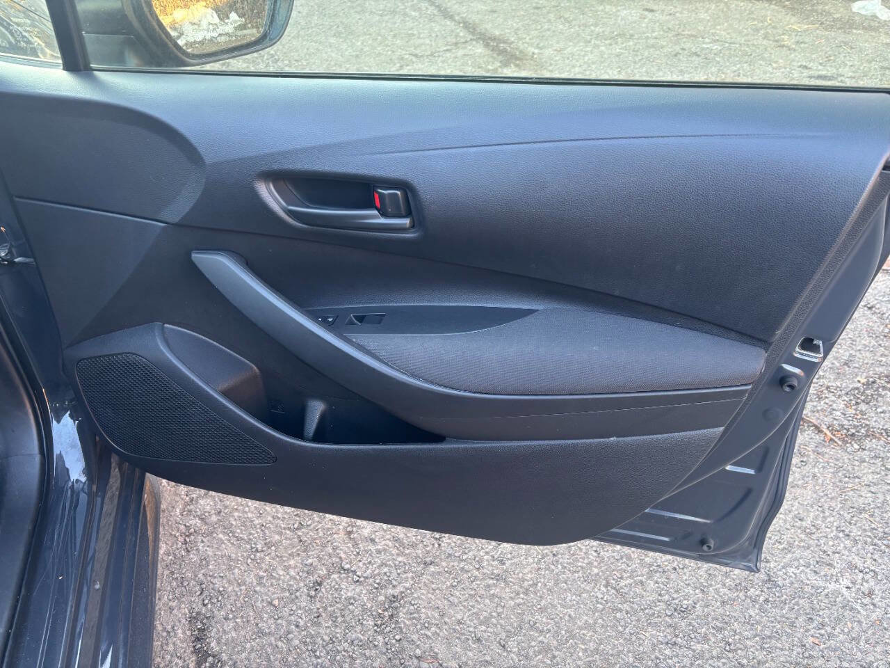 Used 2023 Toyota Corolla LE image 23