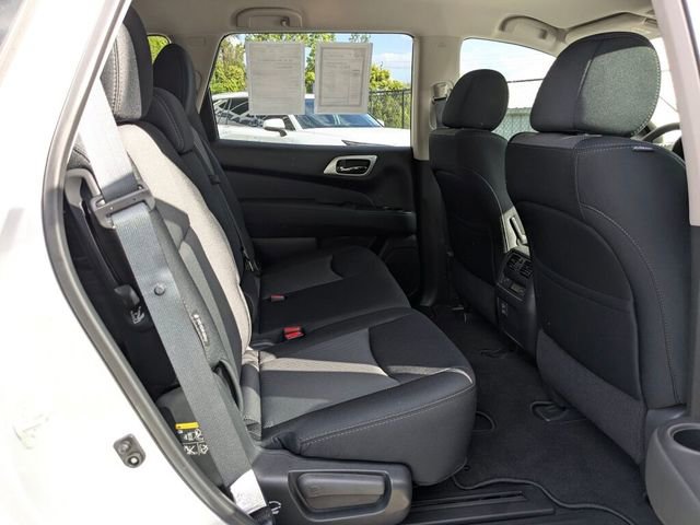 Used 2018 Nissan Pathfinder S image 33