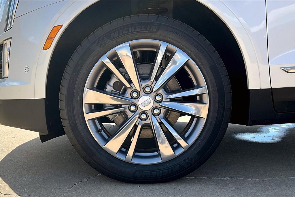 New 2025 Cadillac XT5 Premium Luxury w/ Technology Package FWD image 12