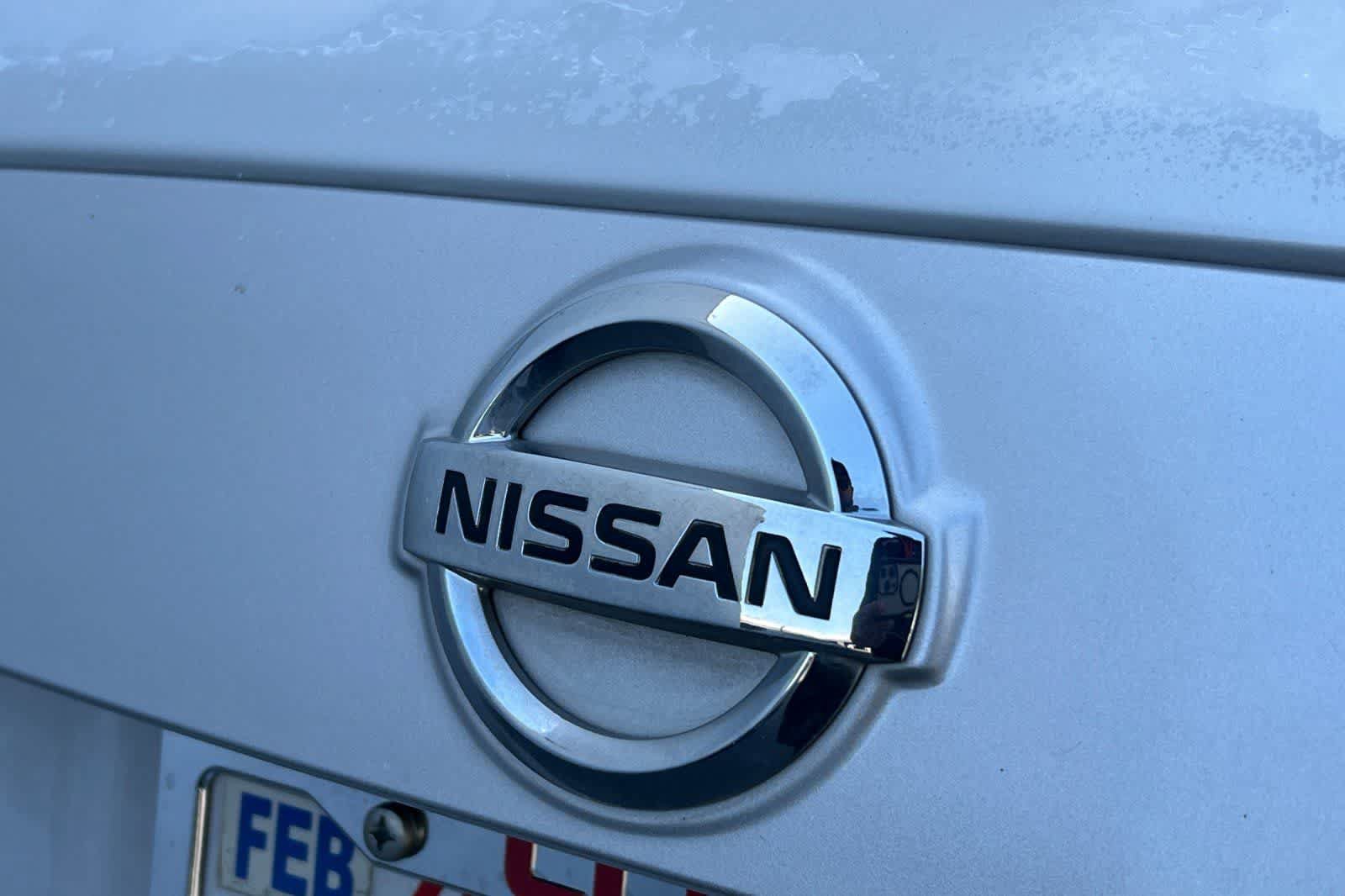Used 2013 Nissan Juke S FWD image 16