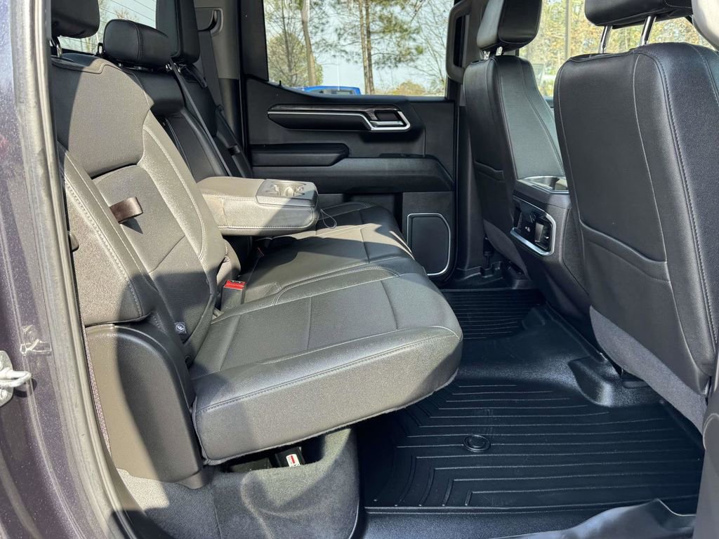 Used 2022 Chevrolet Silverado 1500 LTZ AWD/4WD image 15
