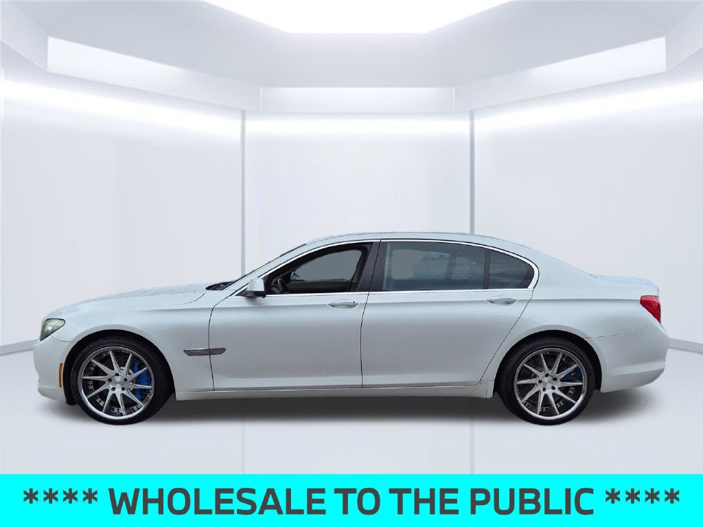 Used 2009 BMW 750Li RWD image 2