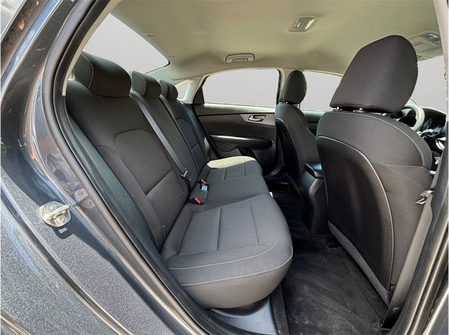 Used 2021 Kia Forte LXS FWD image 28