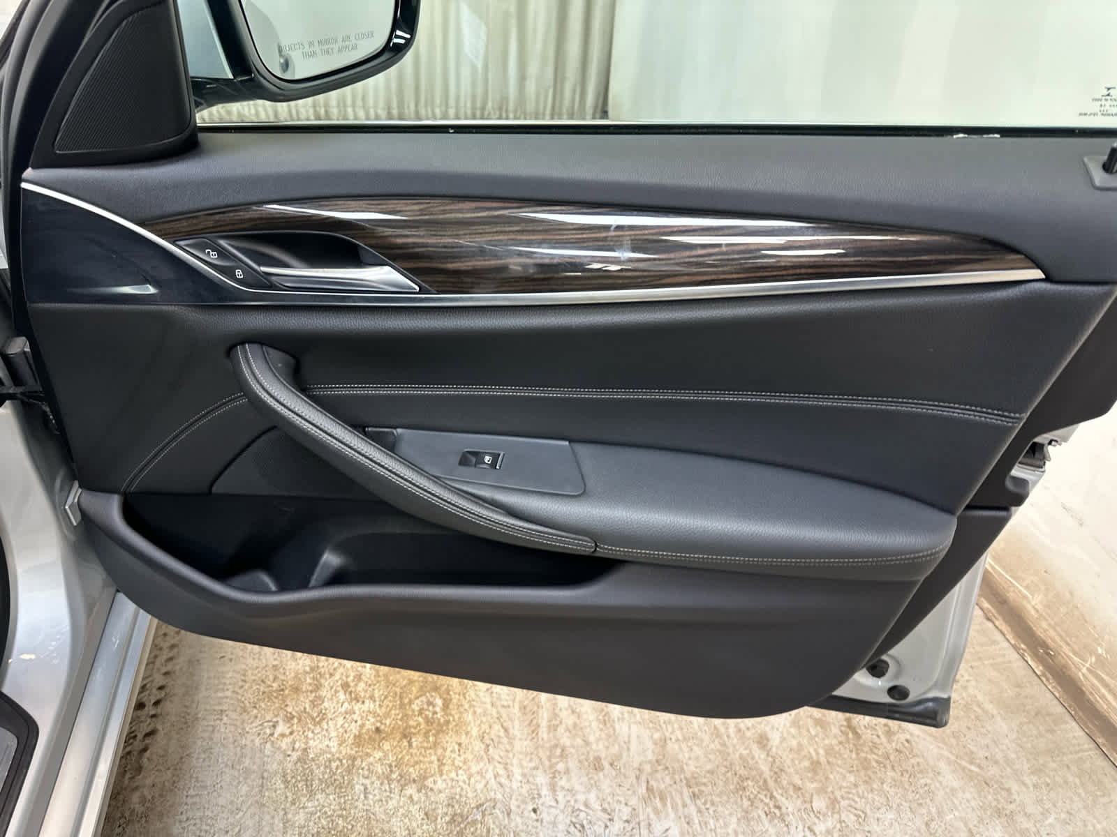 Used 2019 BMW 530i xDrive w/ Convenience Package image 28