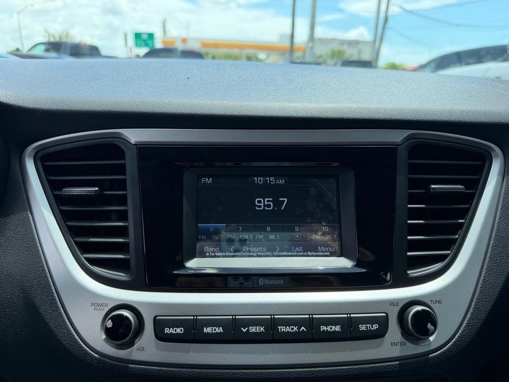 Used 2022 Hyundai Accent SE FWD image 18