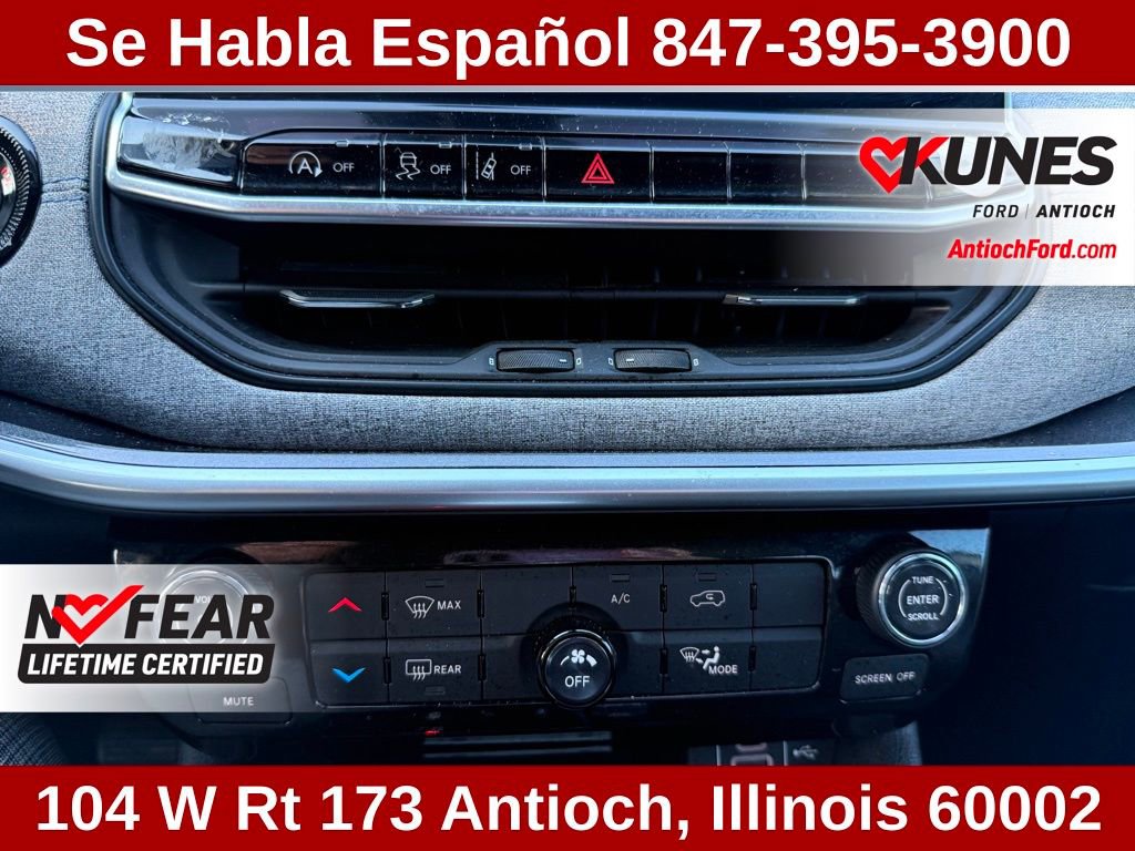 Used 2024 Jeep Compass Latitude image 48