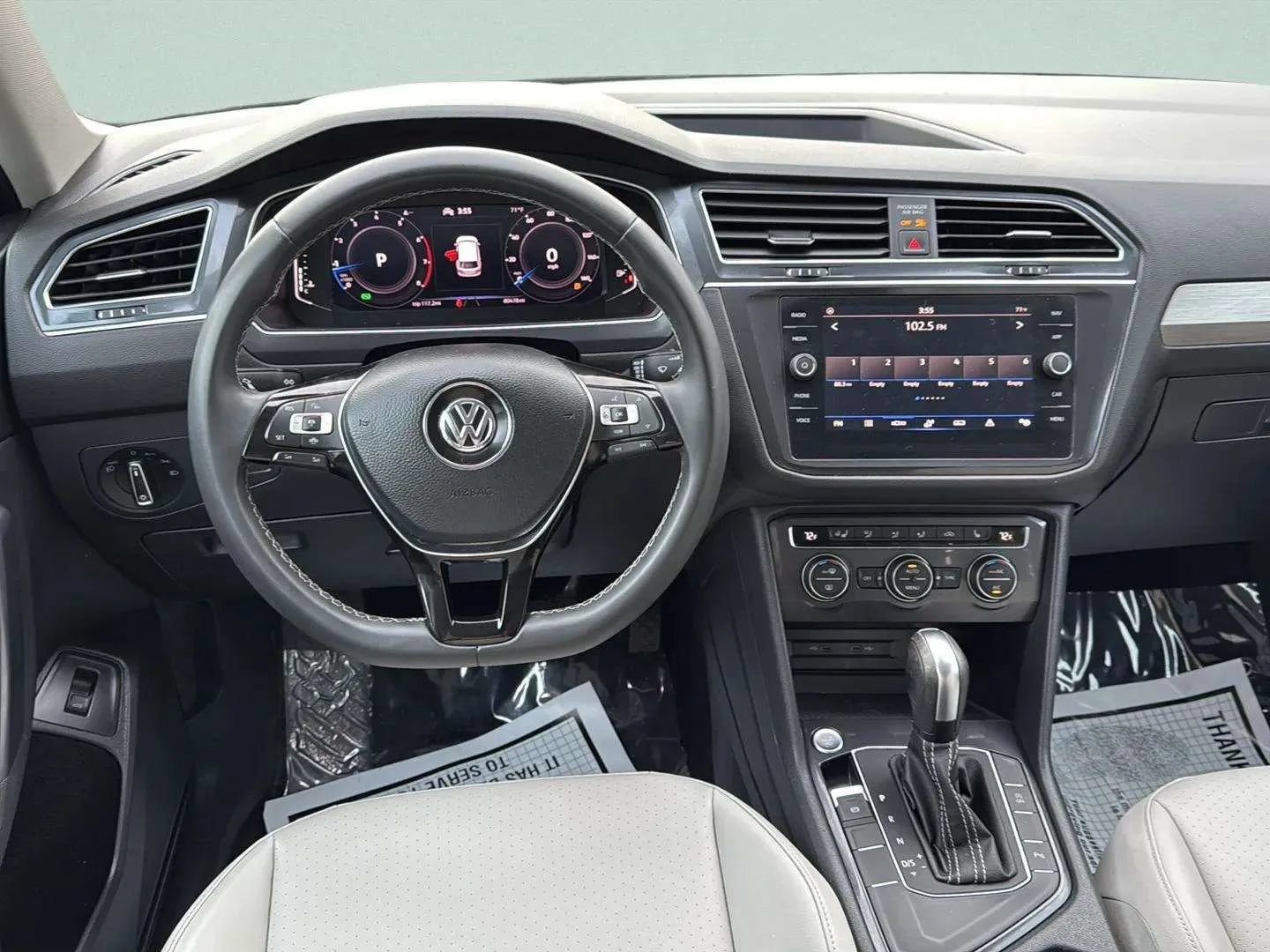 Used 2021 Volkswagen Tiguan SEL FWD image 30