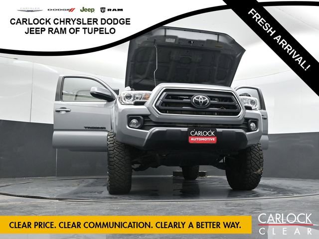 Used 2021 Toyota Tacoma SR5 w/ SR5 Appearance Package (SM) image 39