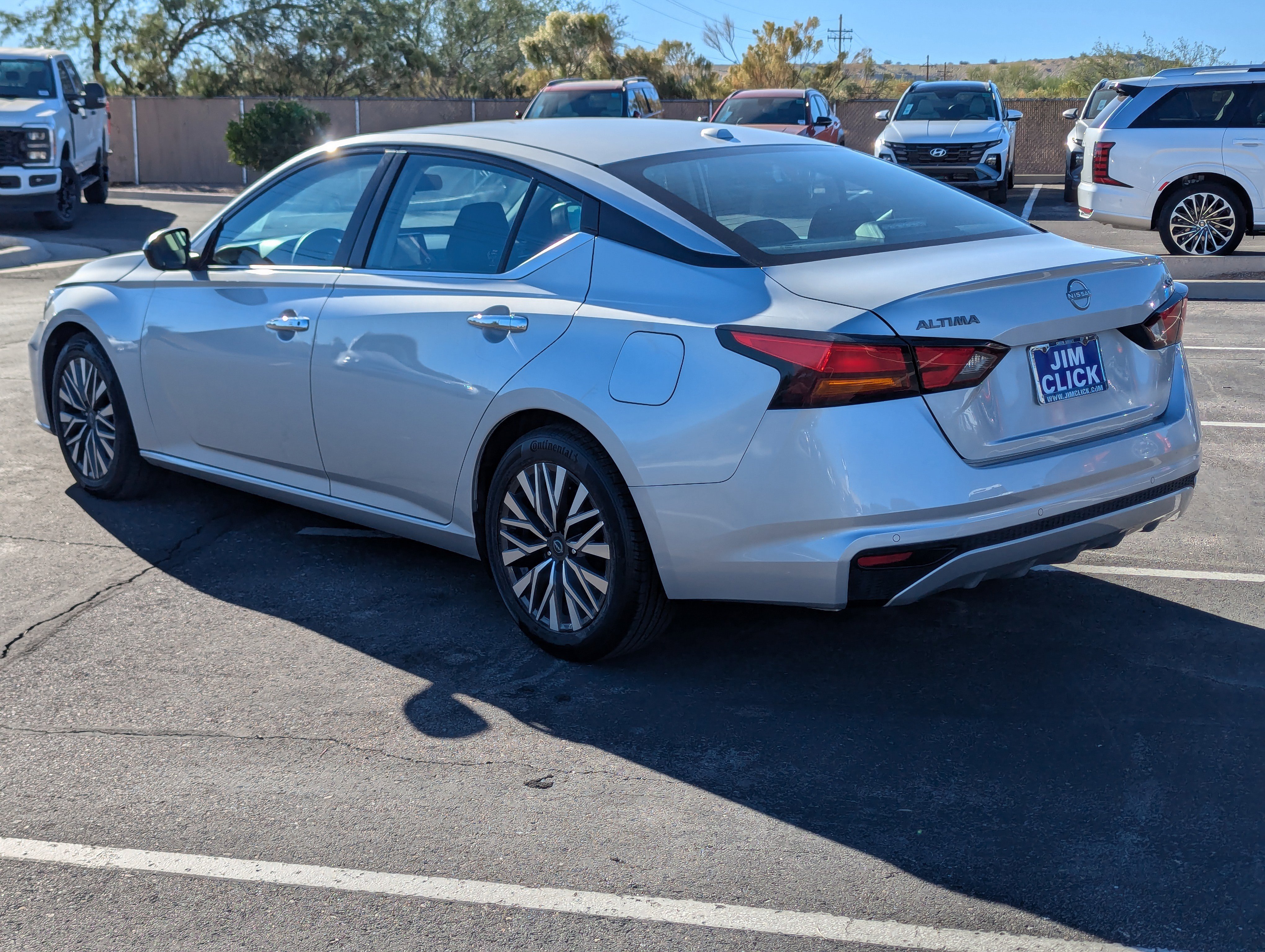 Used 2024 Nissan Altima 2.5 SV image 4