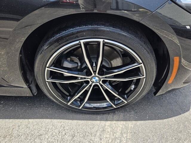 Used 2023 BMW 330i Sedan w/ M Sport Package RWD image 18