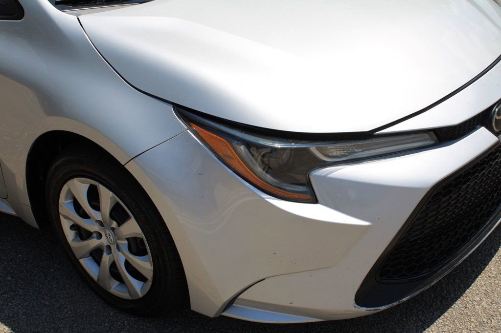 Used 2021 Toyota Corolla LE image 6