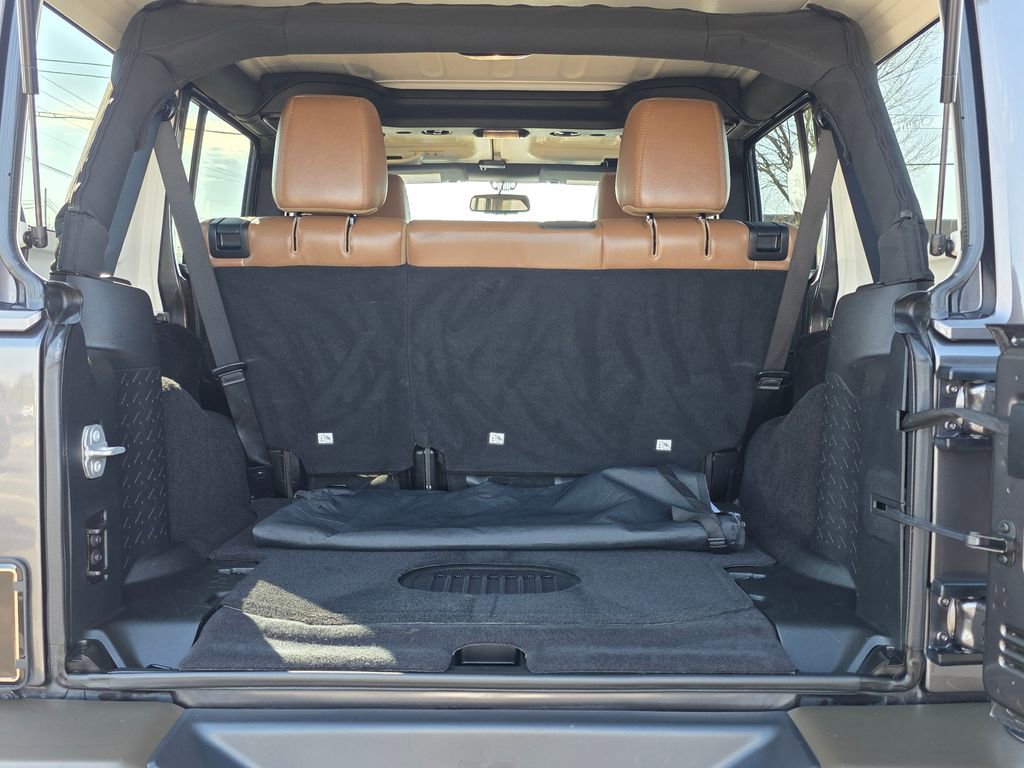 Used 2017 Jeep Wrangler Unlimited Sahara image 27