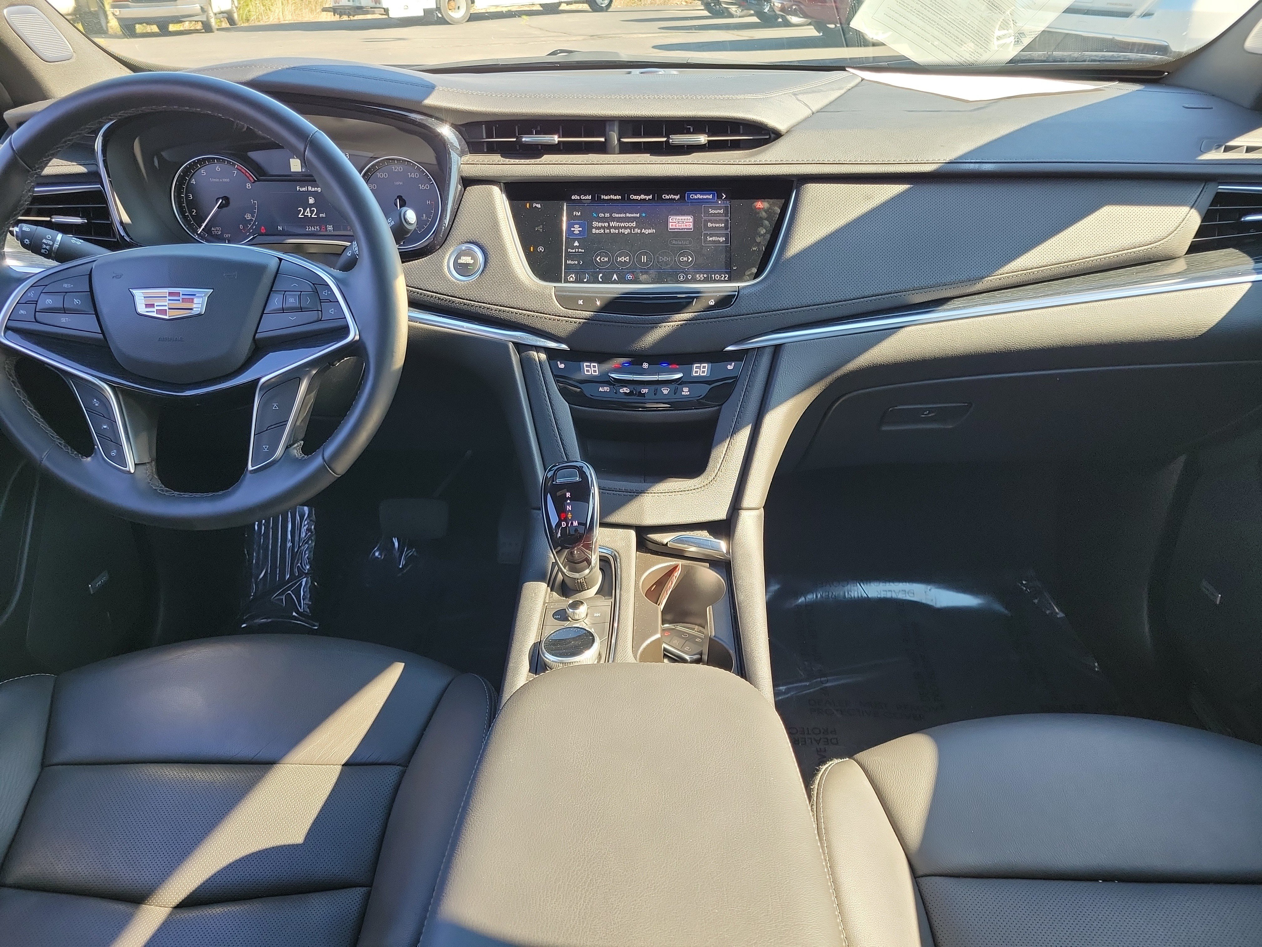 Used 2025 Cadillac XT5 Premium Luxury AWD/4WD image 9