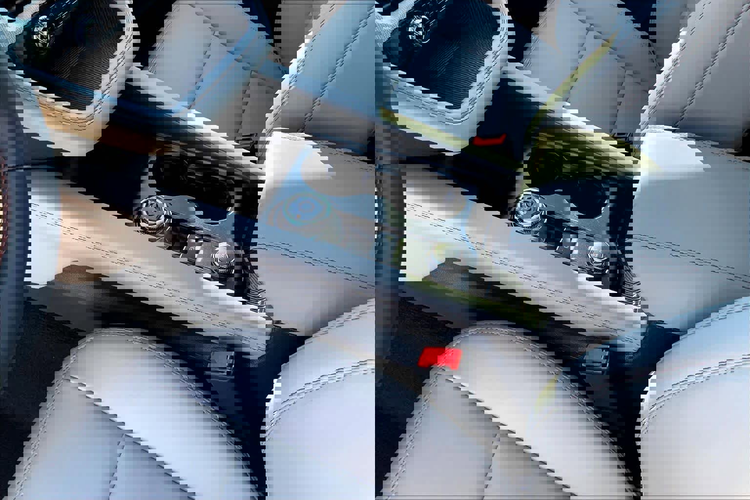 New 2026 Ford Explorer Active w/ Active Comfort Package image 7