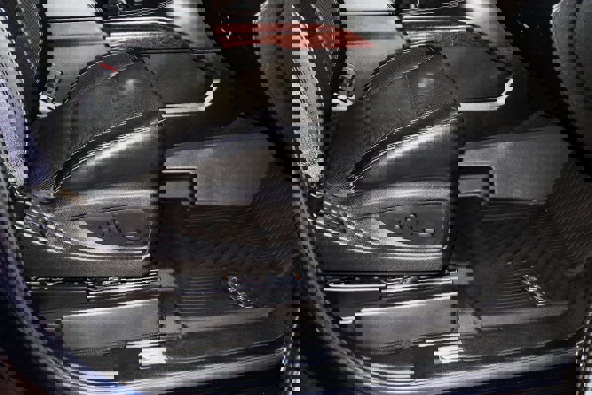 Used 2017 GMC Yukon SLT image 55