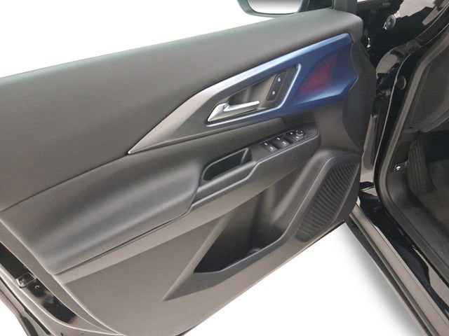 Used 2025 Chevrolet Equinox EV LT w/ Convenience Package image 13