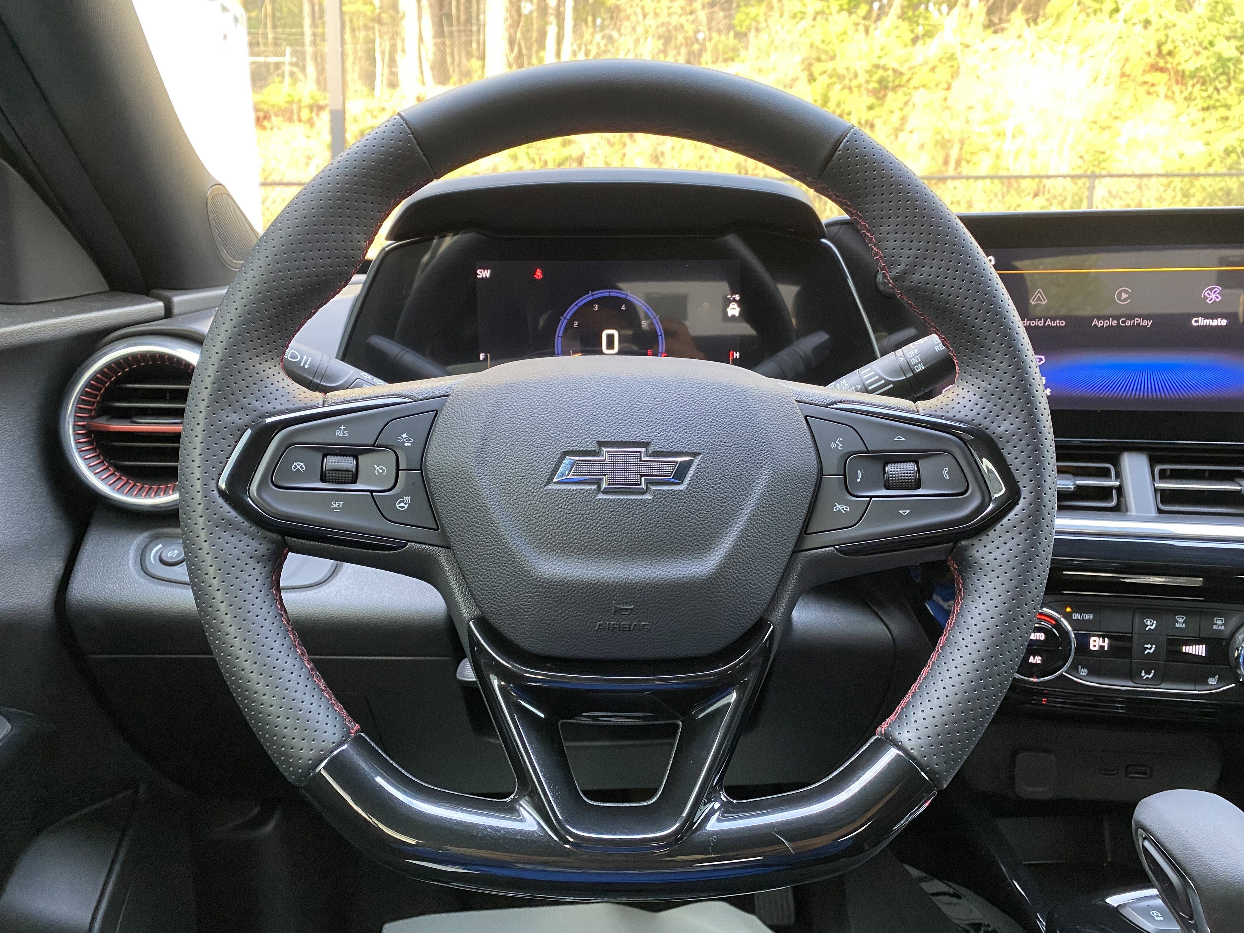 Used 2025 Chevrolet Trax RS image 18