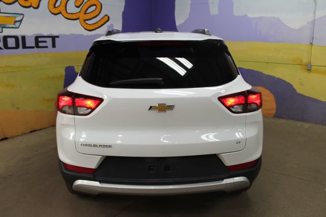 Used 2025 Chevrolet TrailBlazer LT FWD image 3