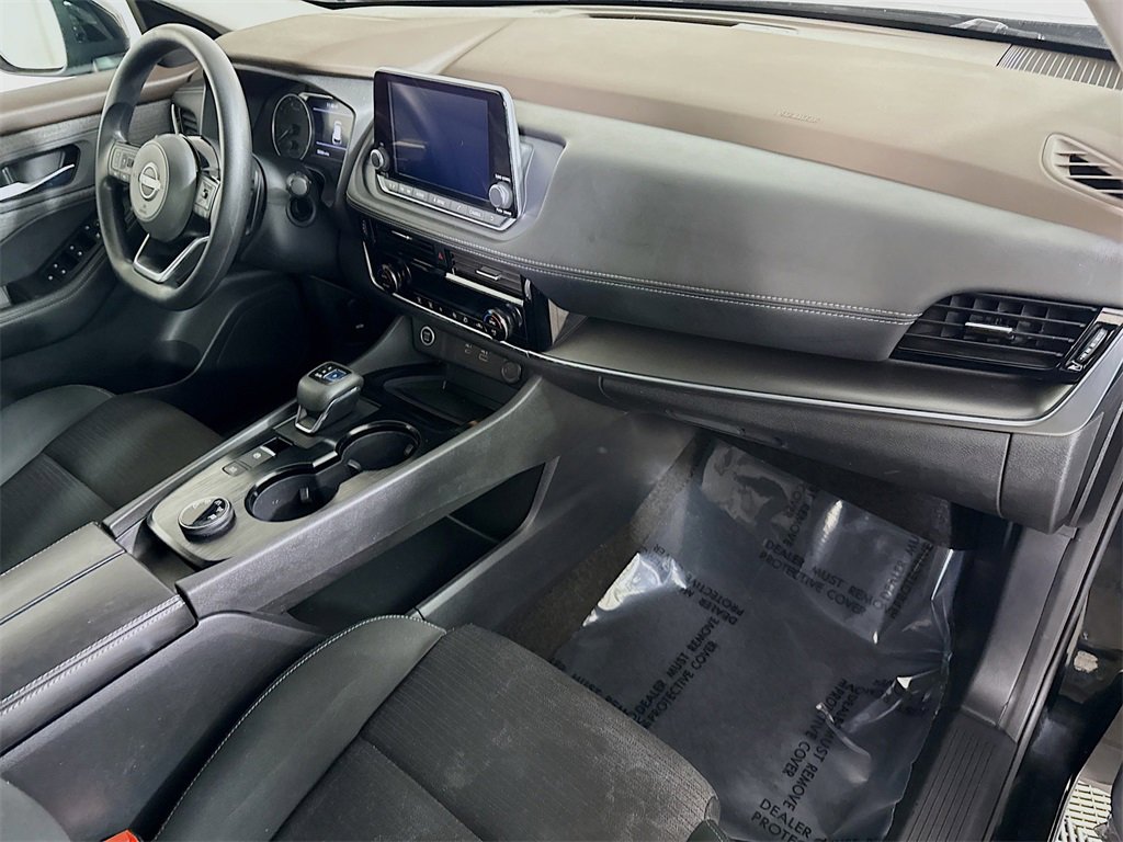 Certified 2022 Nissan Rogue SV image 31