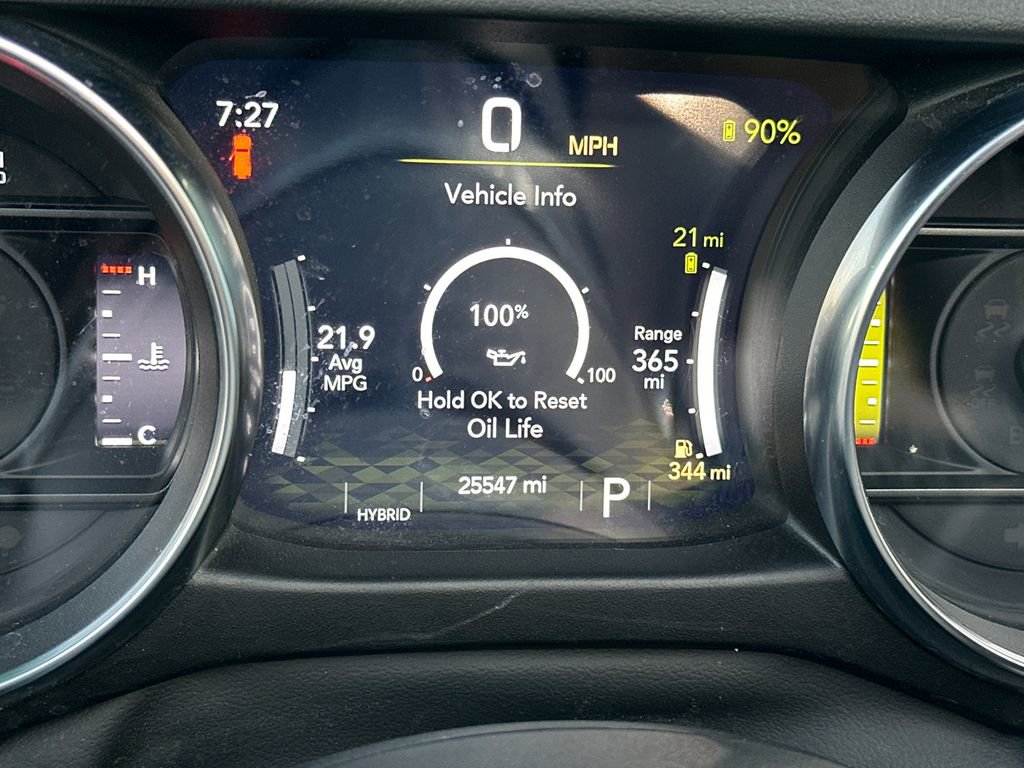 Used 2022 Jeep Wrangler Unlimited Sahara AWD/4WD image 22