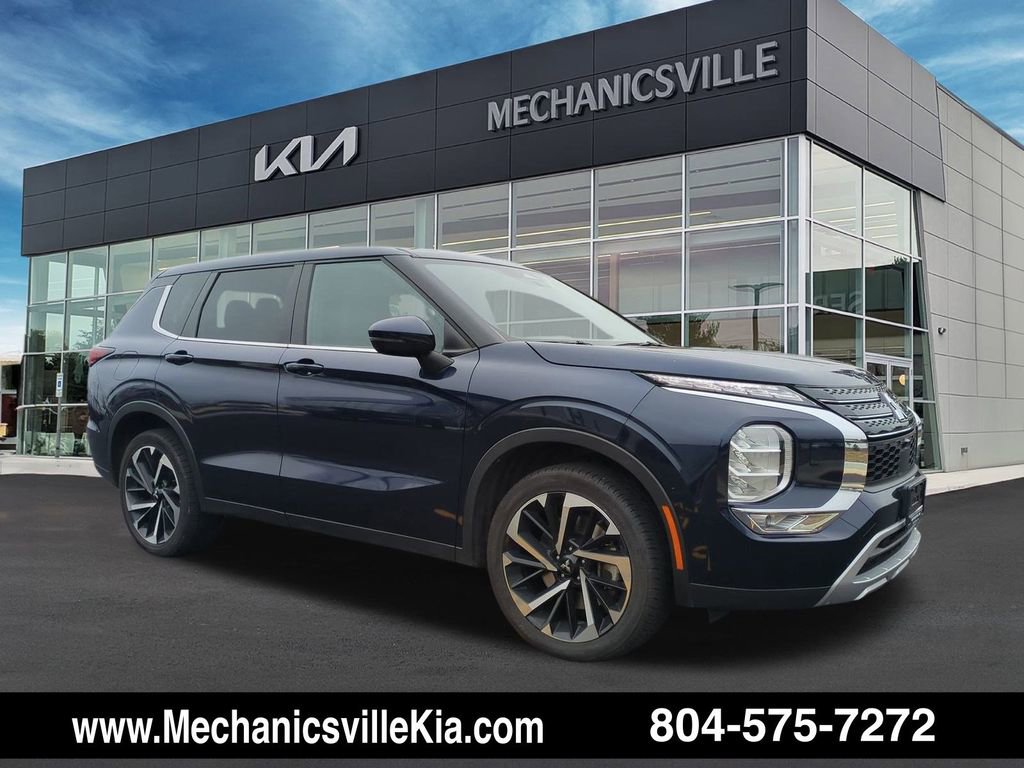 Used 2023 Mitsubishi Outlander SE