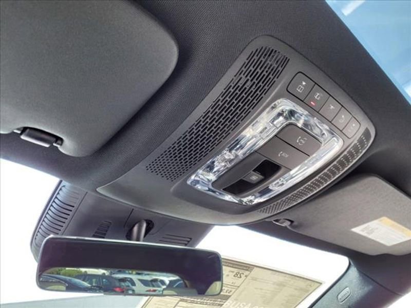 Certified 2025 Mercedes-Benz GLA 250 4MATIC image 24