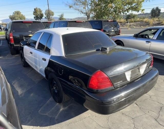Used 2011 Ford Crown Victoria Police Interceptor w/ Base Police Prep Strobe Pkg image 3