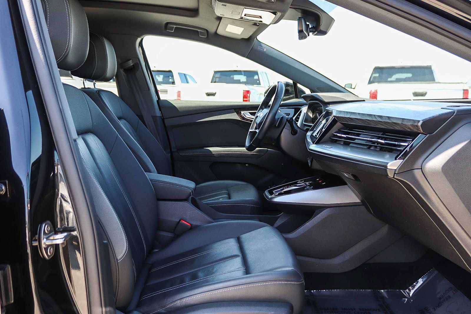 Used 2023 Audi Q4 e-tron Premium Plus w/ Premium Plus RWD image 22