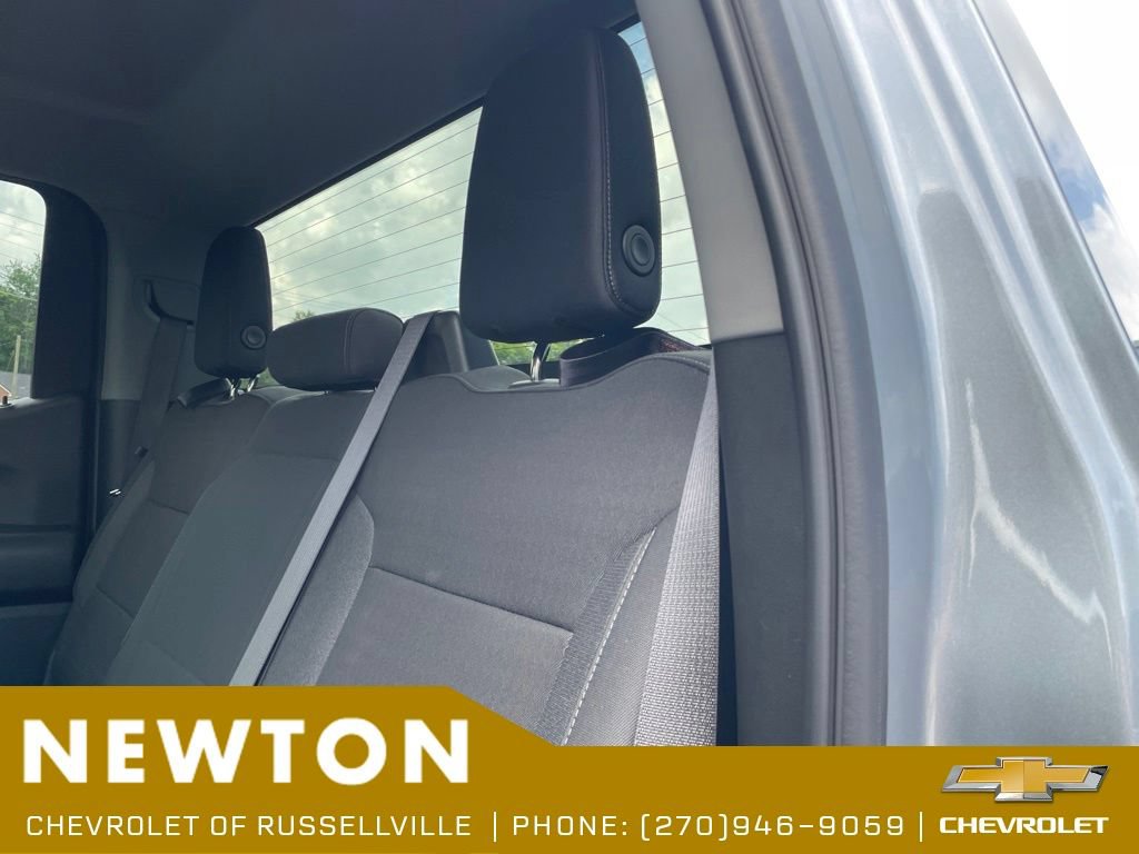 Used 2024 Chevrolet Silverado 1500 Custom AWD/4WD image 33