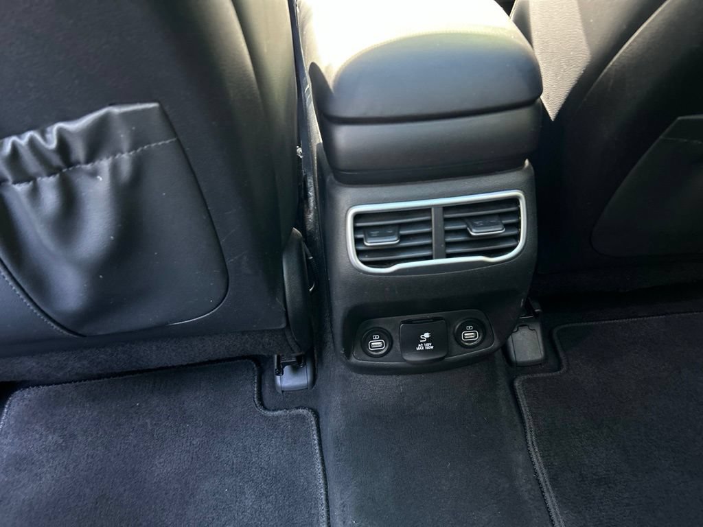 Used 2022 Hyundai Santa Fe Limited AWD/4WD image 31