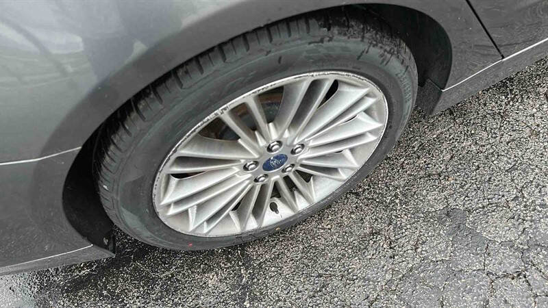 Used 2013 Ford Fusion SE image 9