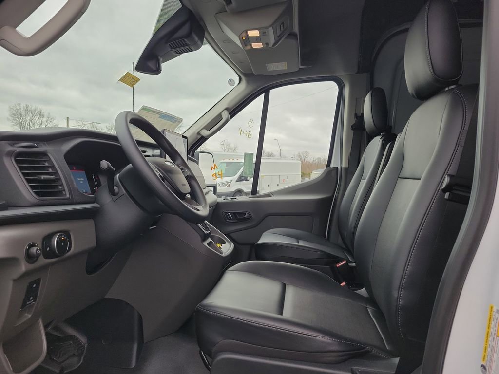 New 2026 Ford Transit 250 148 Medium Roof image 17