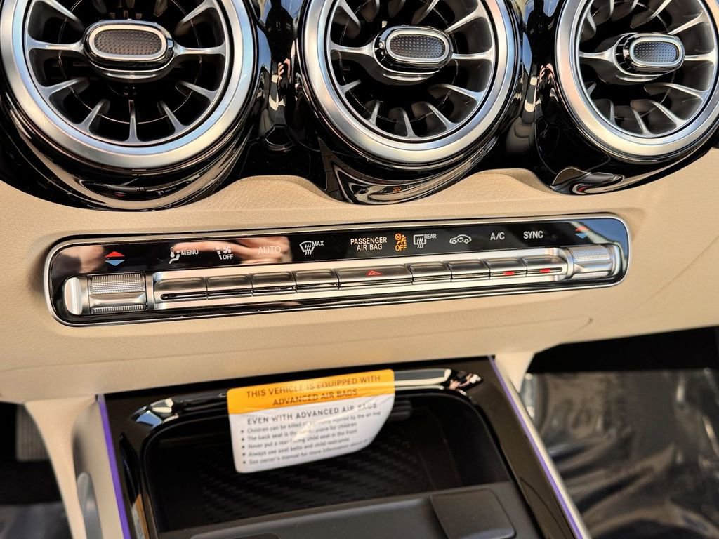 Certified 2025 Mercedes-Benz GLB 250 4MATIC image 27