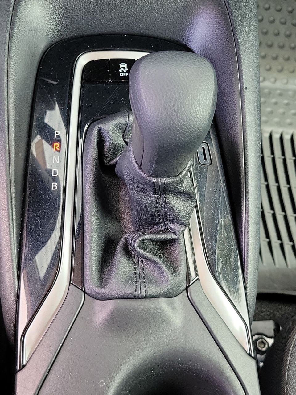 Used 2025 Toyota Corolla LE FWD image 28