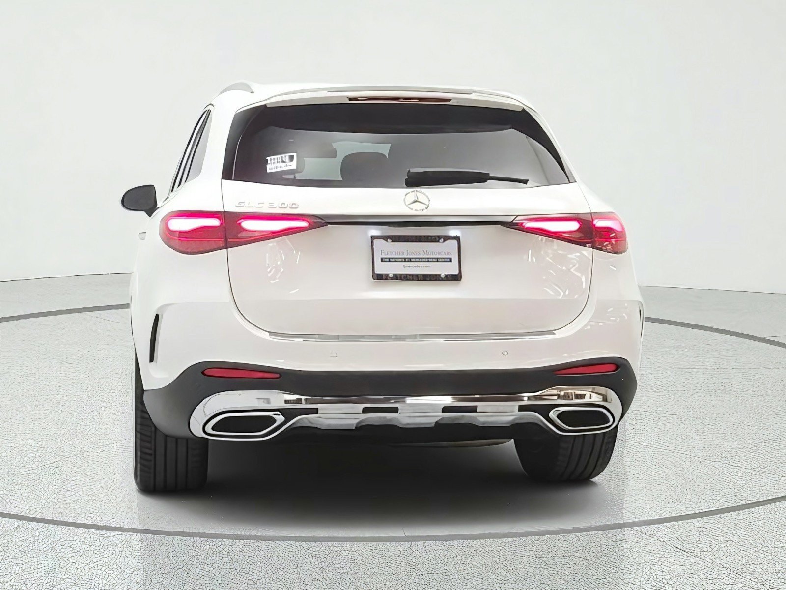 Used 2024 Mercedes-Benz GLC 300 image 6
