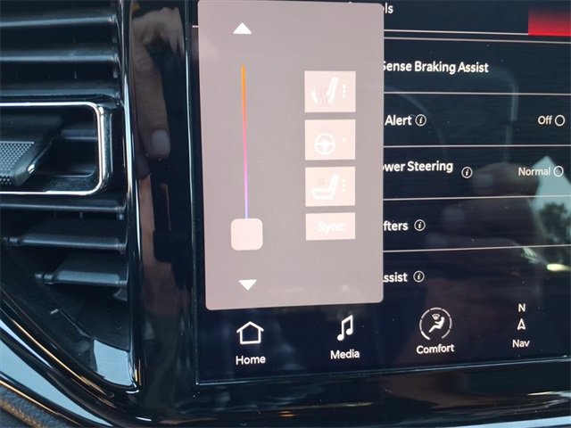 Used 2024 Dodge Durango GT image 12