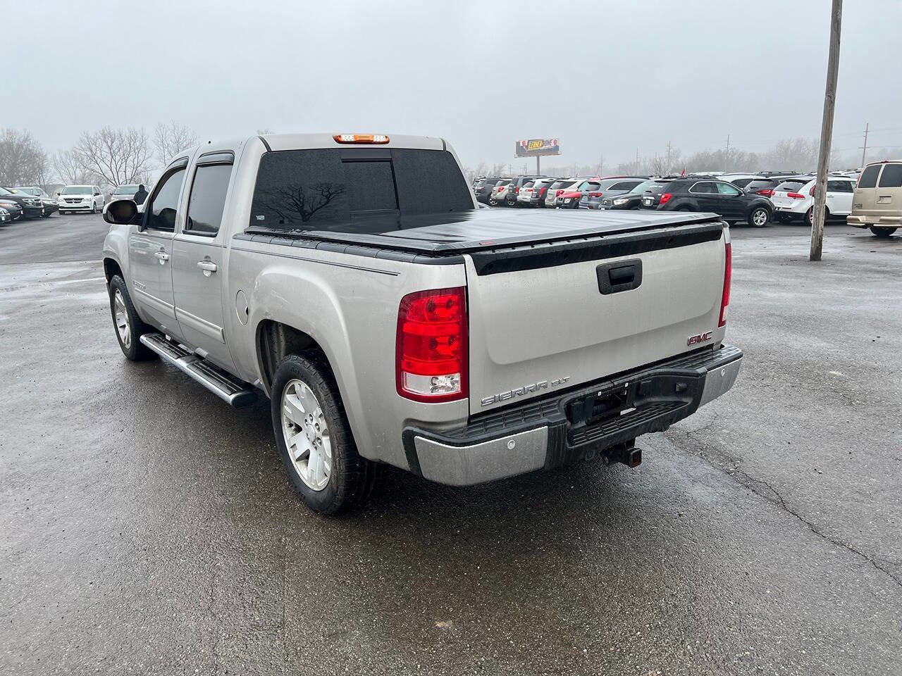Used 2007 GMC Sierra 1500 SLT w/ SLE/SLT Trailering Package RWD image 8