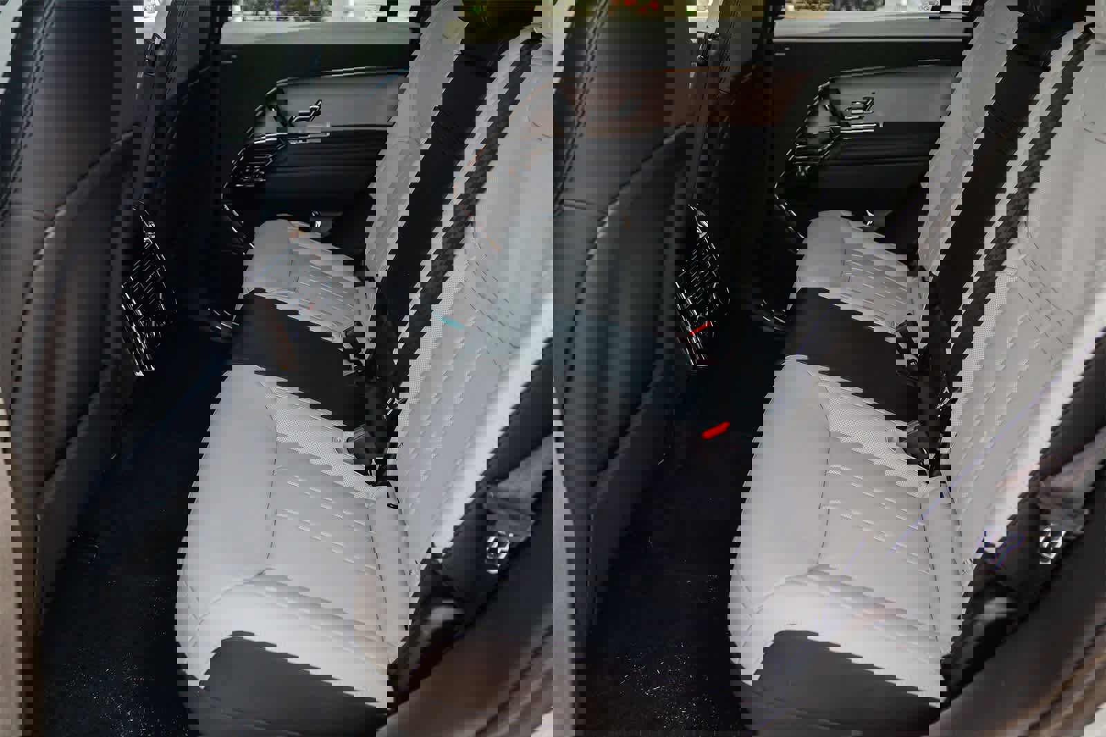 New 2026 Land Rover Range Rover Sport Dynamic SE image 18