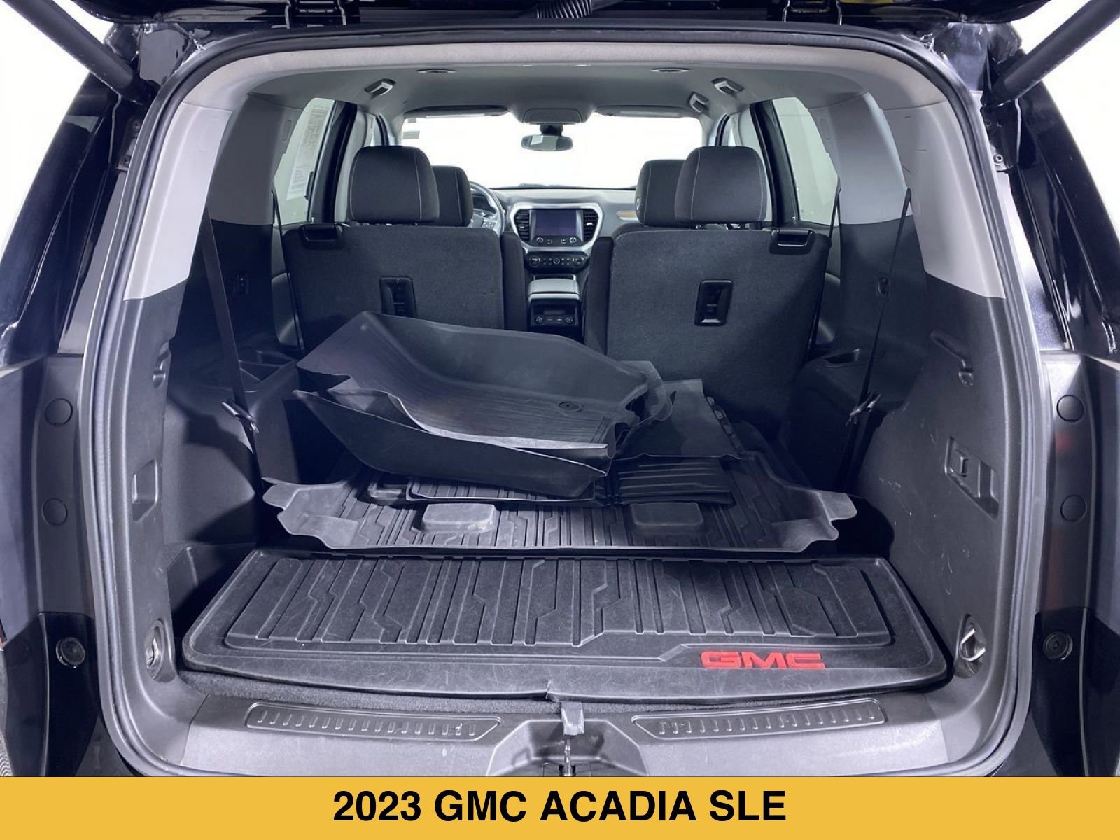 Certified 2023 GMC Acadia SLE w/ Driver Convenience Package FWD image 25