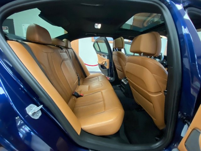 Used 2018 BMW 530i w/ Premium Package image 16