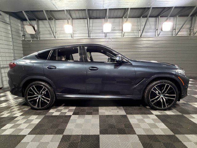 Used 2022 BMW X6 M50i w/ Executive Package image 9