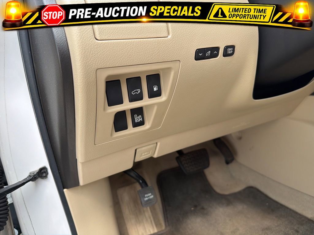 Used 2013 Lexus RX 350 AWD w/ Navigation Pkg image 38