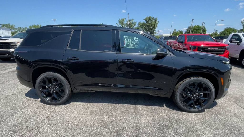 New 2026 Chevrolet Traverse RS w/ LPO, Floor Liner Package AWD/4WD image 3