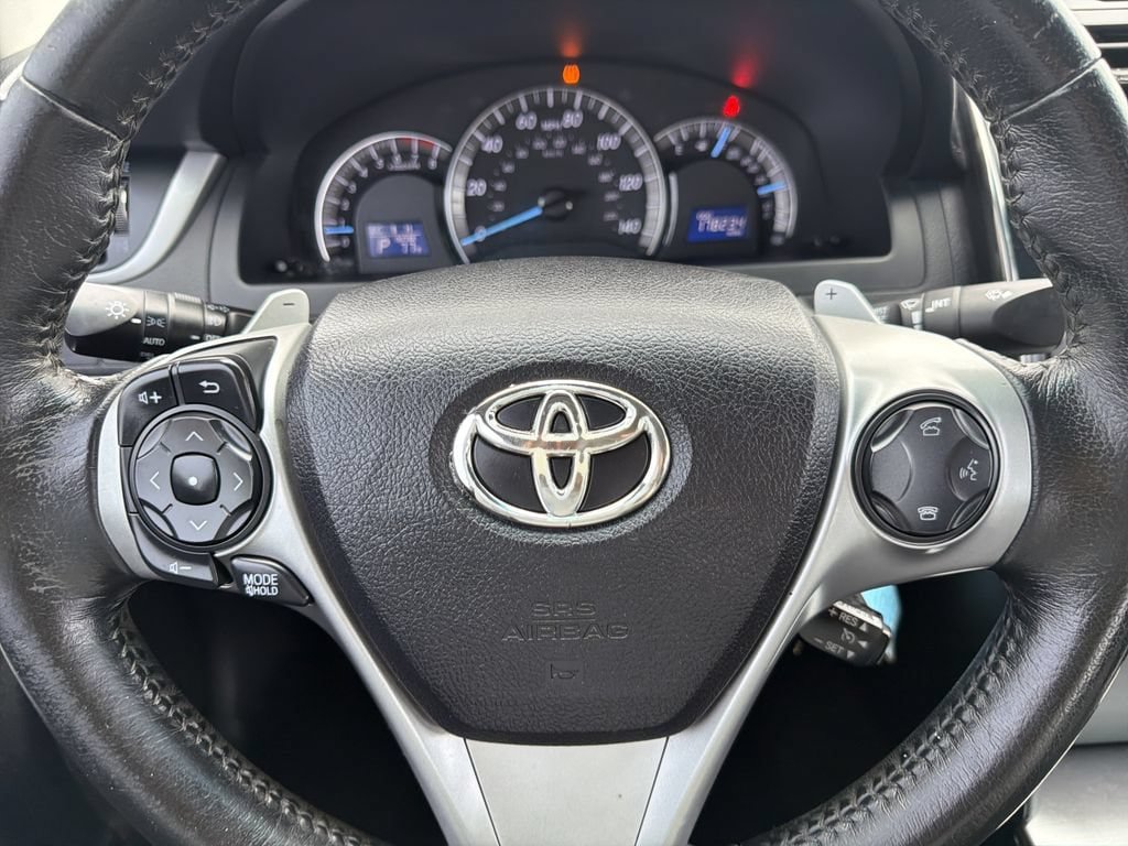 Used 2014 Toyota Camry SE FWD image 31